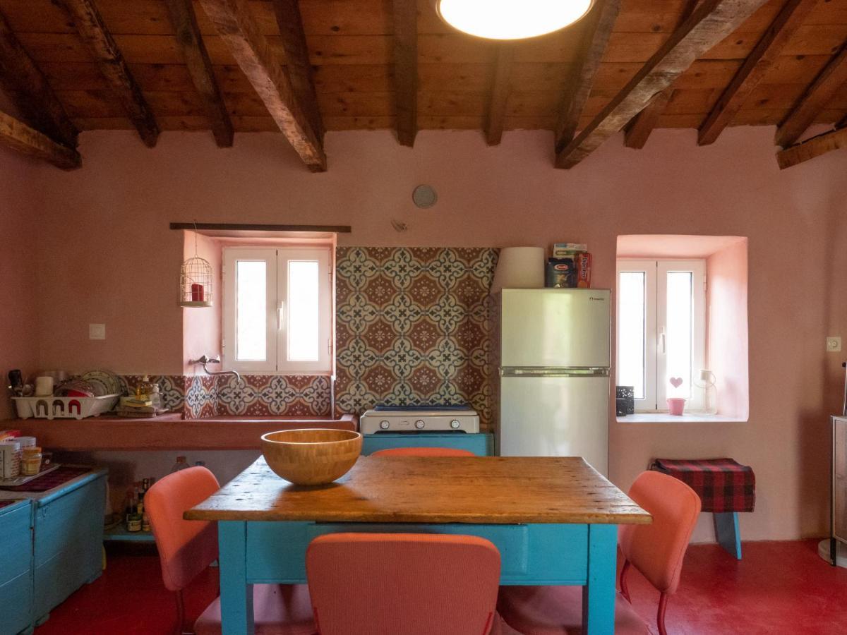 Vintage Stone-Built Country Cottage In Richea Kouloureika Exterior foto
