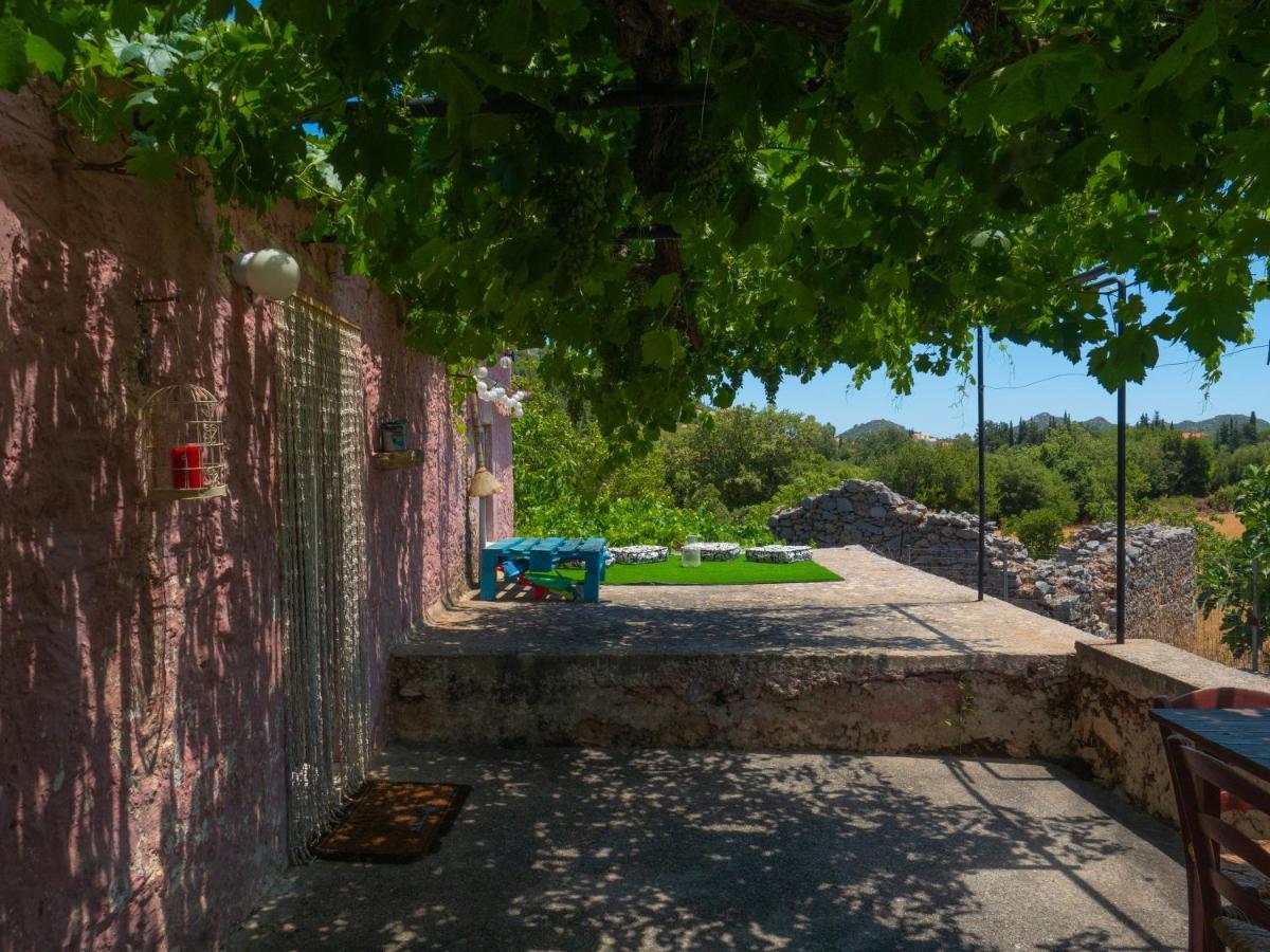 Vintage Stone-Built Country Cottage In Richea Kouloureika Exterior foto