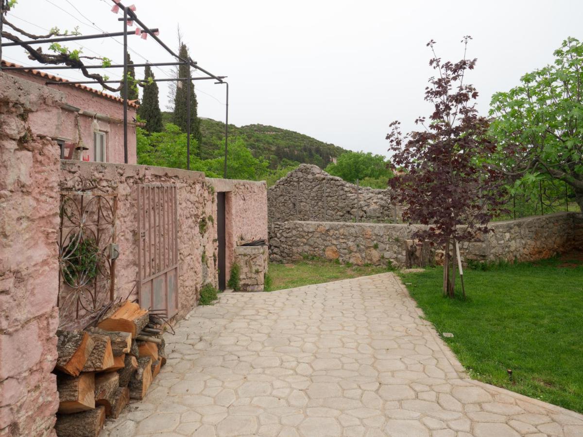 Vintage Stone-Built Country Cottage In Richea Kouloureika Exterior foto
